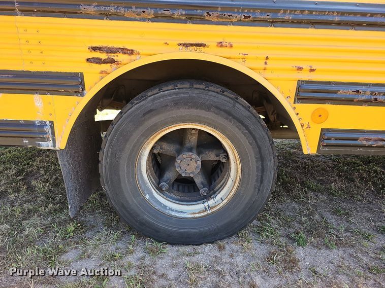 image for item DQ0118 1991 Thomas Built  school bus