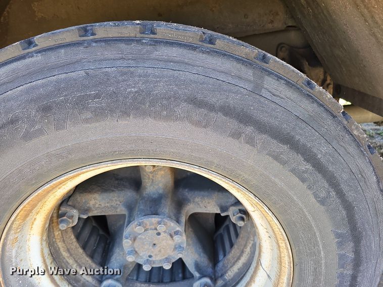 image for item DQ0118 1991 Thomas Built  school bus