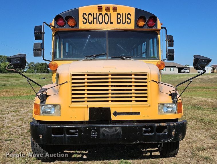 image for item DQ0119 1996 Thomas Built 3800  school bus