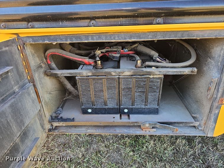 image for item DQ0119 1996 Thomas Built 3800  school bus