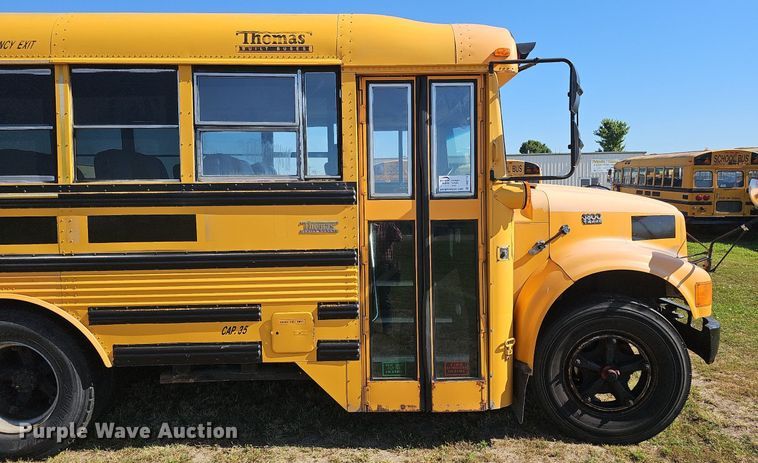 image for item DQ0119 1996 Thomas Built 3800  school bus
