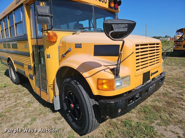 image for item DQ0119 1996 Thomas Built 3800  school bus