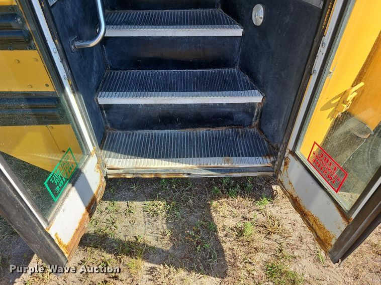 image for item DQ0119 1996 Thomas Built 3800  school bus