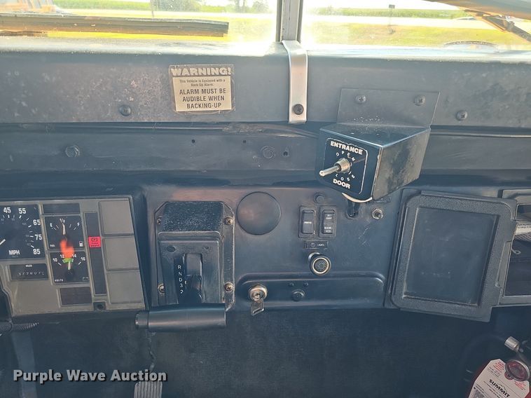 image for item DQ0119 1996 Thomas Built 3800  school bus