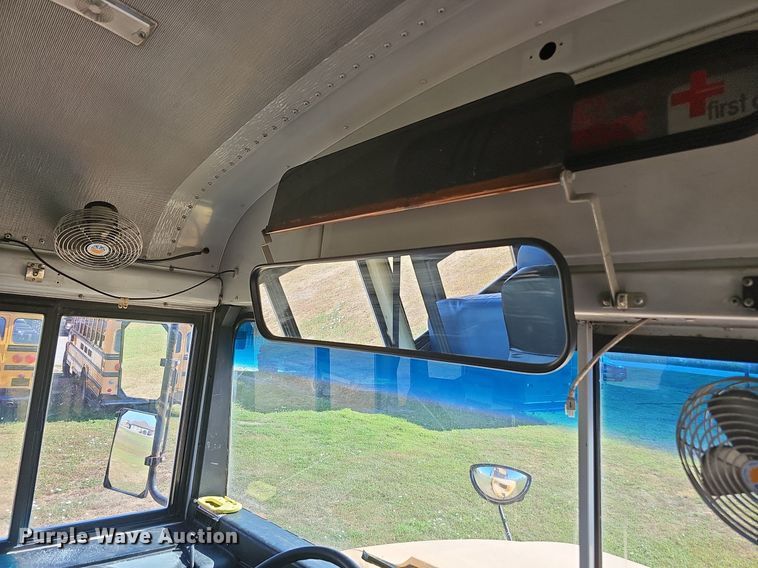 image for item DQ0119 1996 Thomas Built 3800  school bus