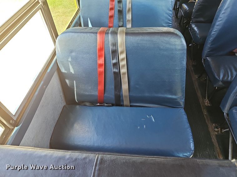 image for item DQ0119 1996 Thomas Built 3800  school bus