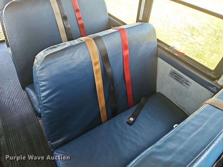 image for item DQ0119 1996 Thomas Built 3800  school bus