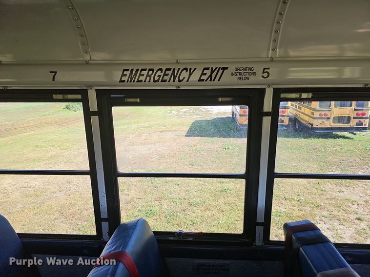 image for item DQ0119 1996 Thomas Built 3800  school bus