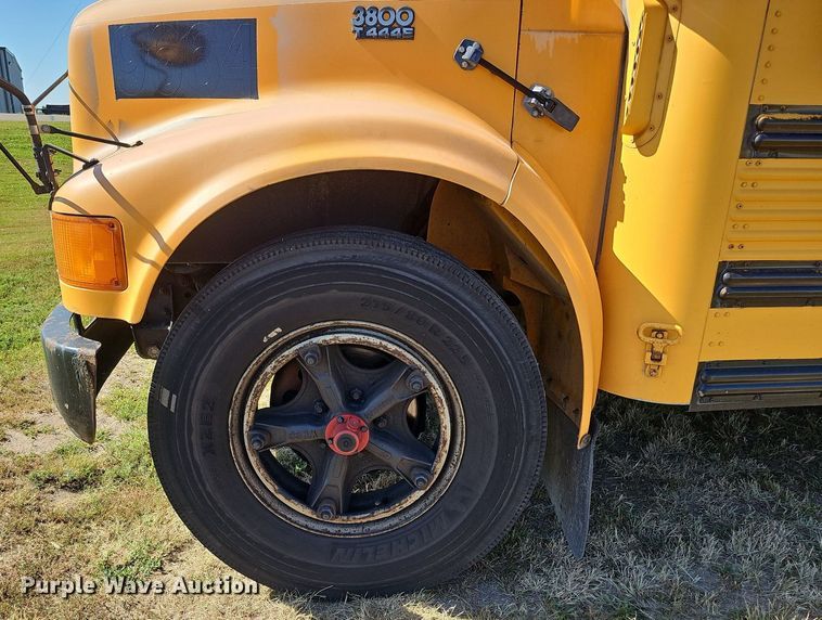 image for item DQ0119 1996 Thomas Built 3800  school bus