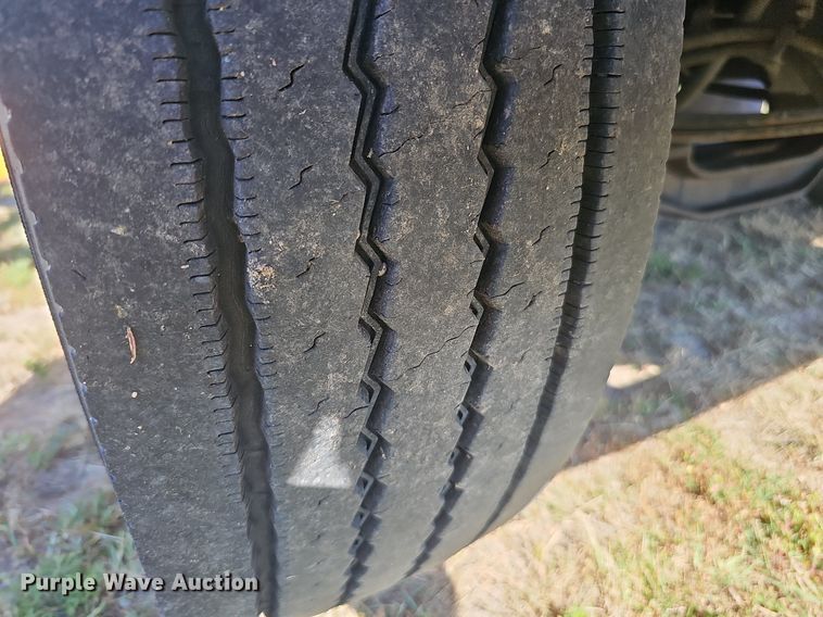 image for item DQ0119 1996 Thomas Built 3800  school bus