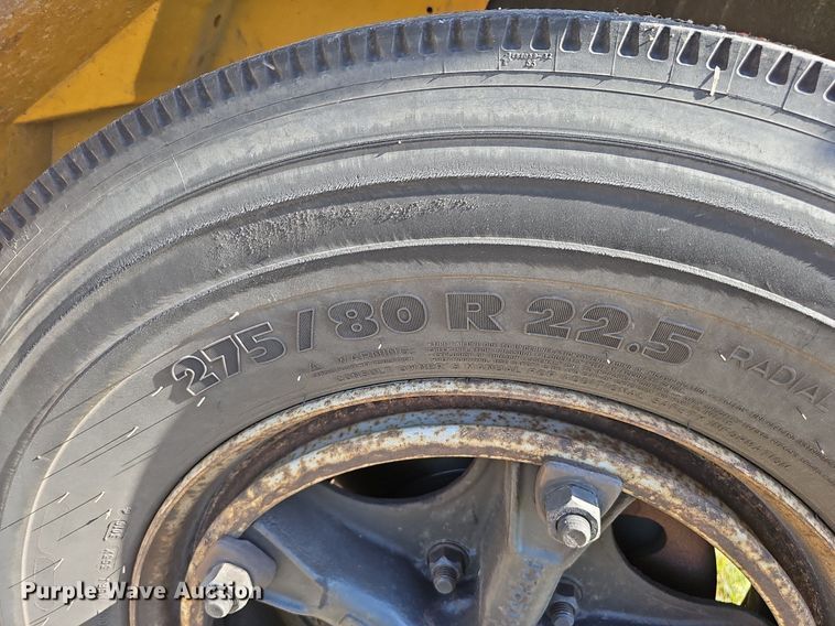 image for item DQ0119 1996 Thomas Built 3800  school bus