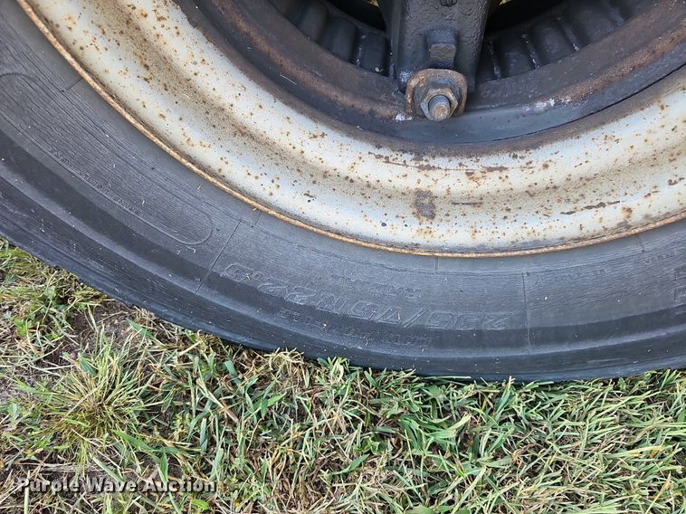 image for item DQ0119 1996 Thomas Built 3800  school bus