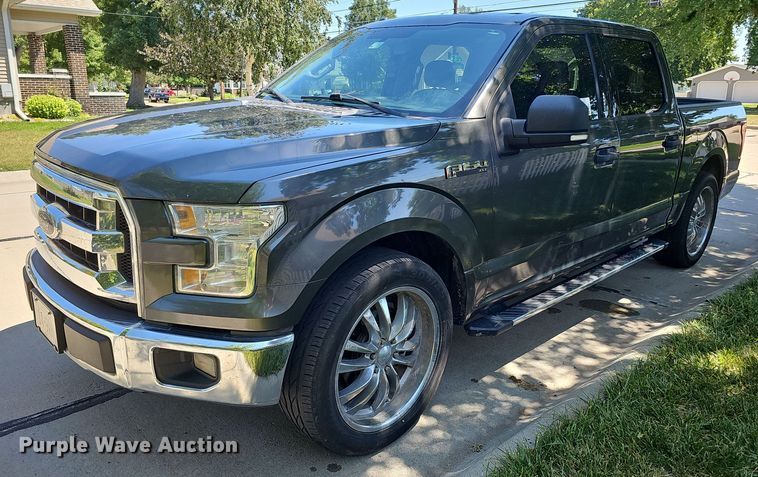 image for item DQ0120 2015 Ford F150 XLT  SuperCrew pickup truck