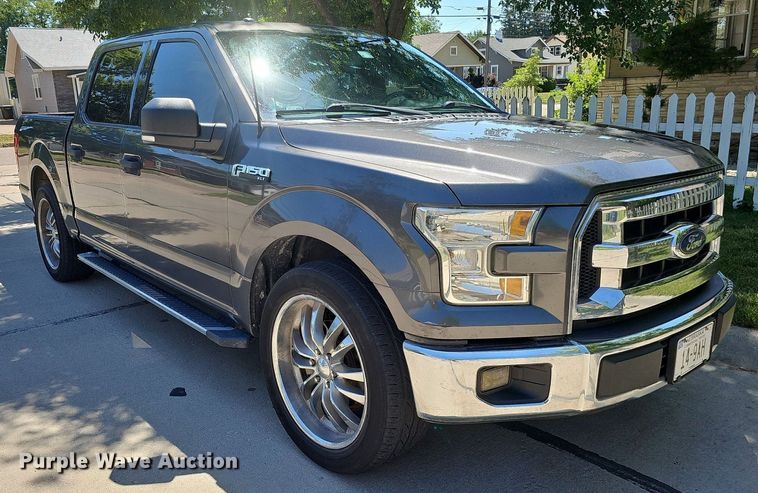 image for item DQ0120 2015 Ford F150 XLT  SuperCrew pickup truck