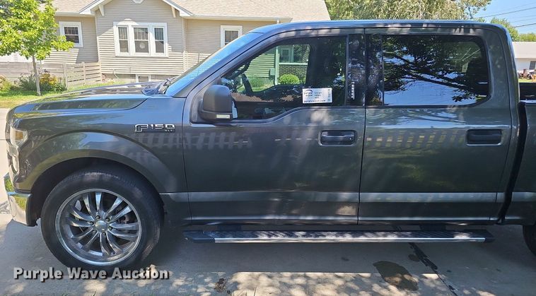 image for item DQ0120 2015 Ford F150 XLT  SuperCrew pickup truck