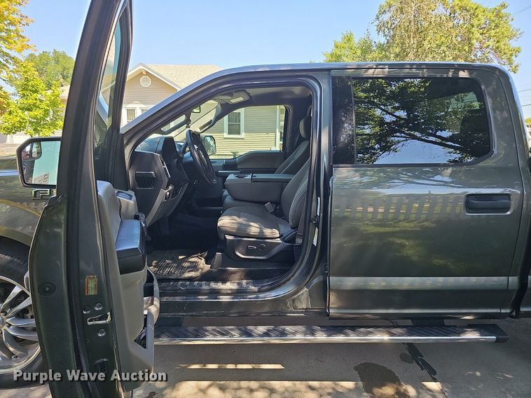 image for item DQ0120 2015 Ford F150 XLT  SuperCrew pickup truck