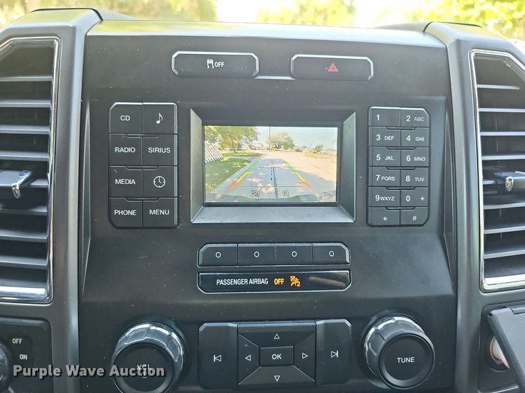 image for item DQ0120 2015 Ford F150 XLT  SuperCrew pickup truck