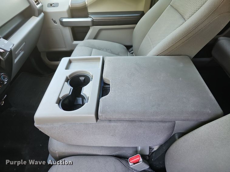 image for item DQ0120 2015 Ford F150 XLT  SuperCrew pickup truck