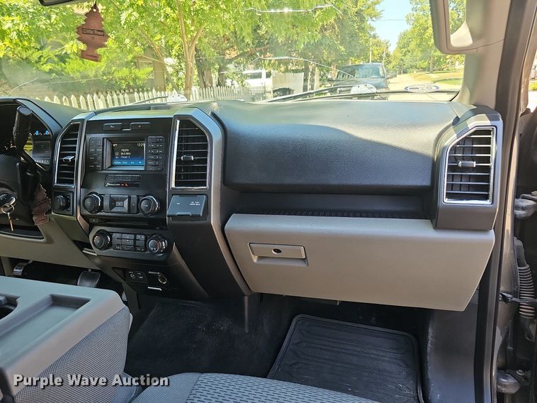 image for item DQ0120 2015 Ford F150 XLT  SuperCrew pickup truck