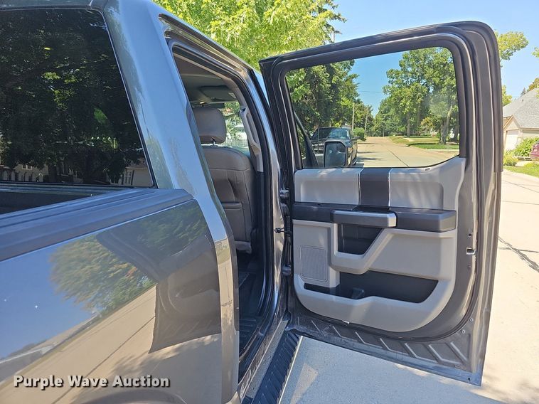 image for item DQ0120 2015 Ford F150 XLT  SuperCrew pickup truck