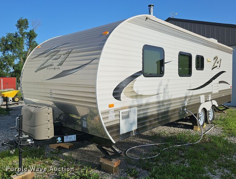 image for item DQ0127 2015 CrossRoads ZT231FB15  camper