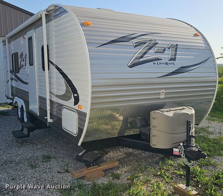 image for item DQ0127 2015 CrossRoads ZT231FB15  camper