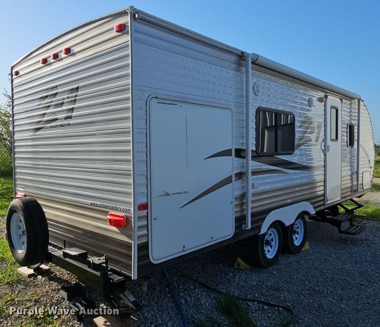 image for item DQ0127 2015 CrossRoads ZT231FB15  camper