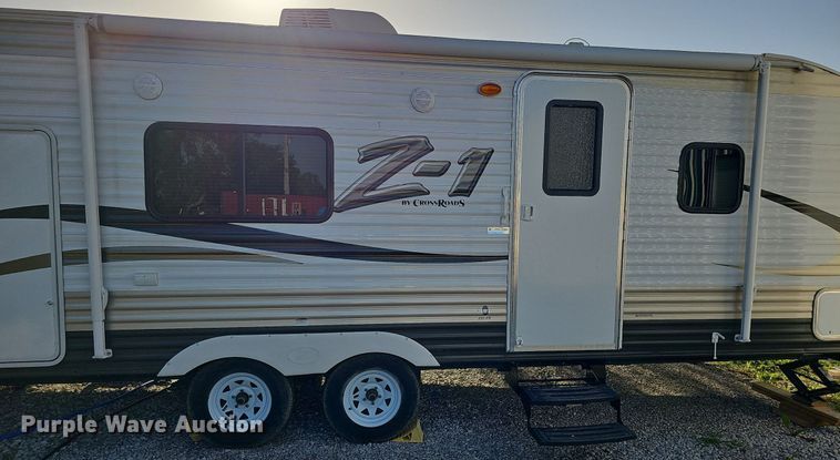 image for item DQ0127 2015 CrossRoads ZT231FB15  camper