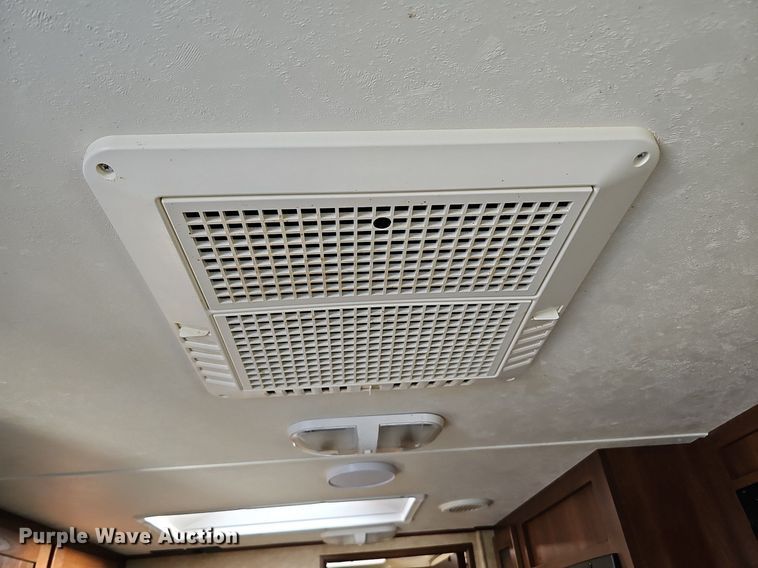 image for item DQ0127 2015 CrossRoads ZT231FB15  camper