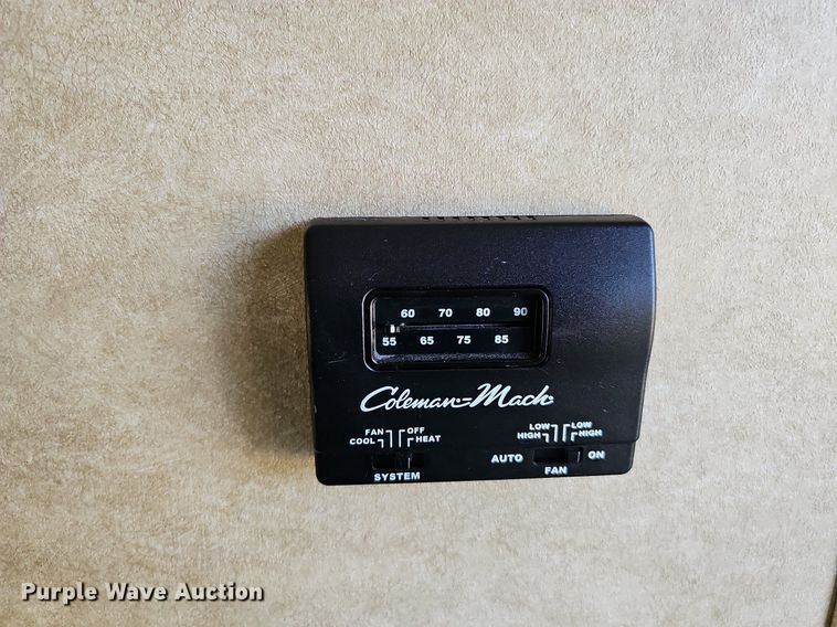 image for item DQ0127 2015 CrossRoads ZT231FB15  camper