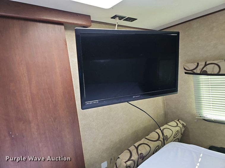 image for item DQ0127 2015 CrossRoads ZT231FB15  camper