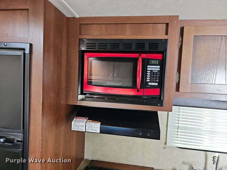 image for item DQ0127 2015 CrossRoads ZT231FB15  camper