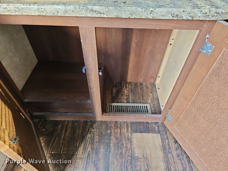 image for item DQ0127 2015 CrossRoads ZT231FB15  camper