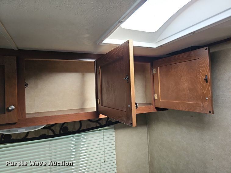 image for item DQ0127 2015 CrossRoads ZT231FB15  camper