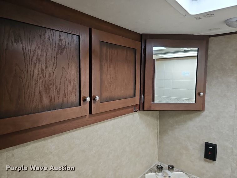 image for item DQ0127 2015 CrossRoads ZT231FB15  camper