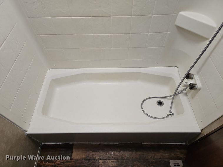 image for item DQ0127 2015 CrossRoads ZT231FB15  camper