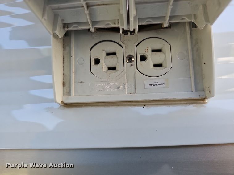 image for item DQ0127 2015 CrossRoads ZT231FB15  camper