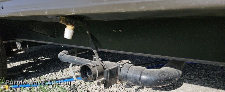 image for item DQ0127 2015 CrossRoads ZT231FB15  camper