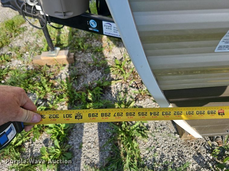 image for item DQ0127 2015 CrossRoads ZT231FB15  camper