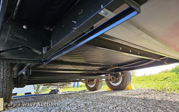 image for item DQ0127 2015 CrossRoads ZT231FB15  camper