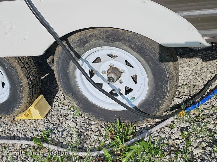 image for item DQ0127 2015 CrossRoads ZT231FB15  camper