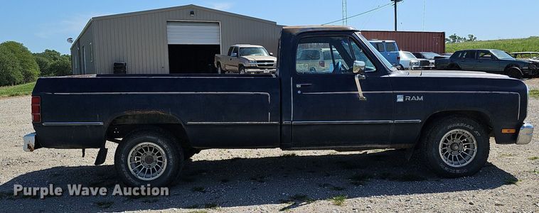 image for item DQ0128 1986 Dodge D100 Custom  pickup truck