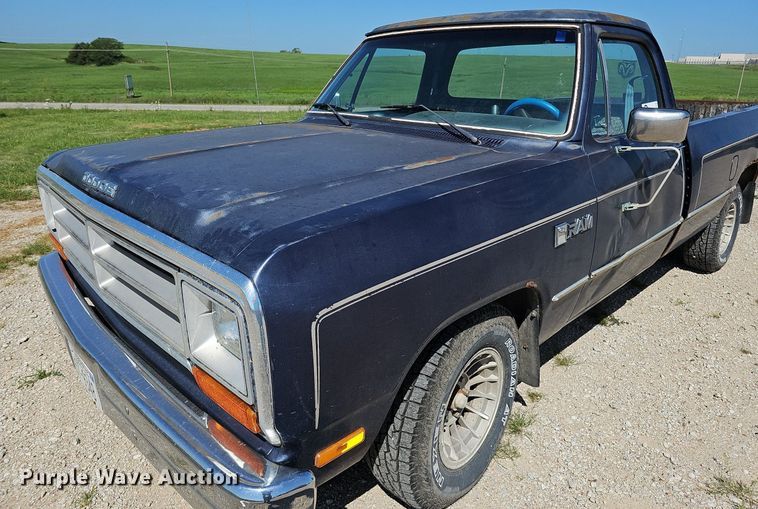 image for item DQ0128 1986 Dodge D100 Custom  pickup truck