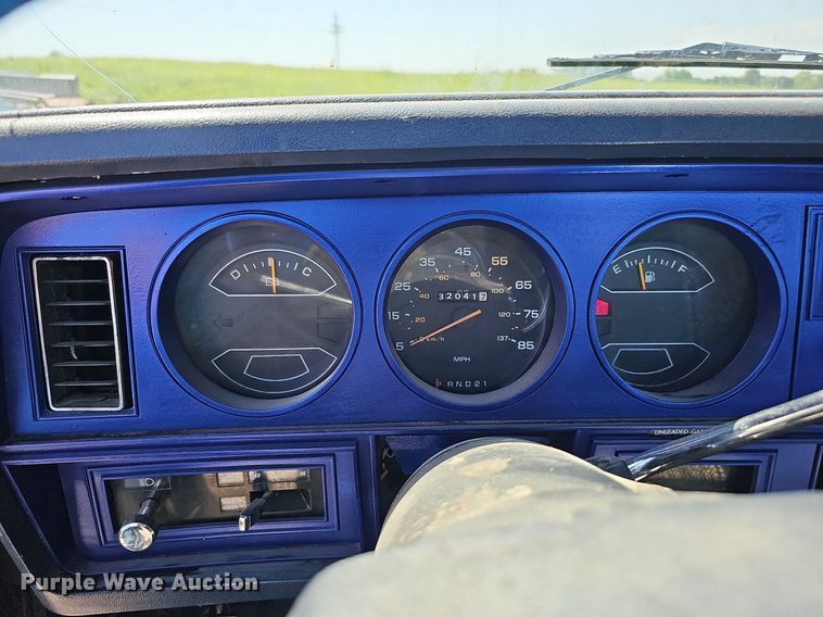 image for item DQ0128 1986 Dodge D100 Custom  pickup truck