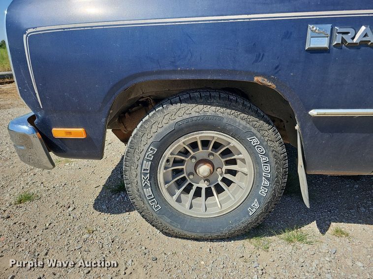 image for item DQ0128 1986 Dodge D100 Custom  pickup truck