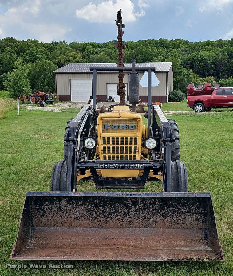 image for item DQ0131 Ford 4400  tractor