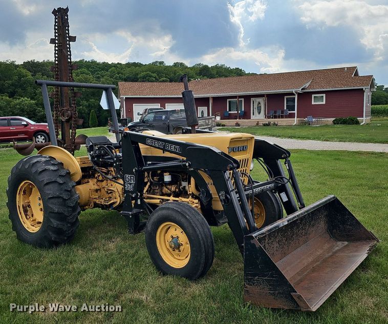 image for item DQ0131 Ford 4400  tractor