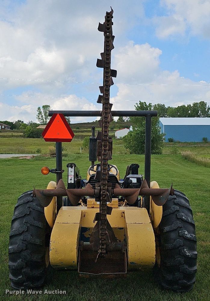 image for item DQ0131 Ford 4400  tractor