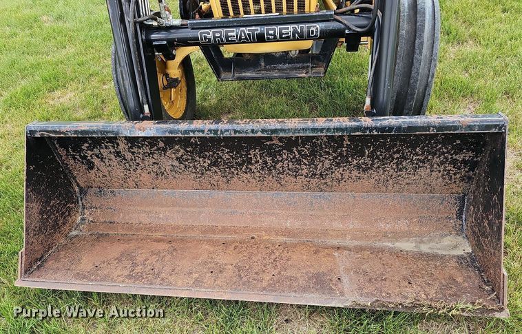 image for item DQ0131 Ford 4400  tractor