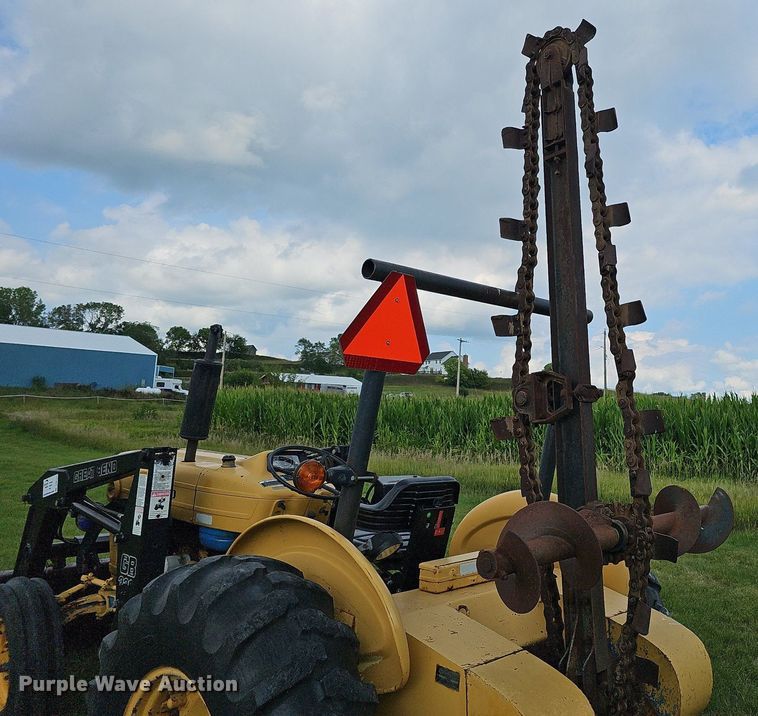 image for item DQ0131 Ford 4400  tractor